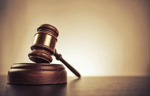 Gavel-full