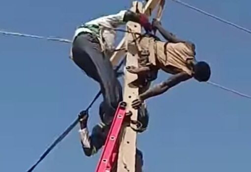 Power Returns at the Worst Moment: Suspected Cable Thief Escapes Mob Lynching in Kebbi