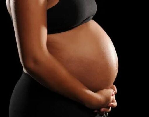 Lagos Orders Hospital to Register Pregnant Women After More Than 30 Are Turned Away
